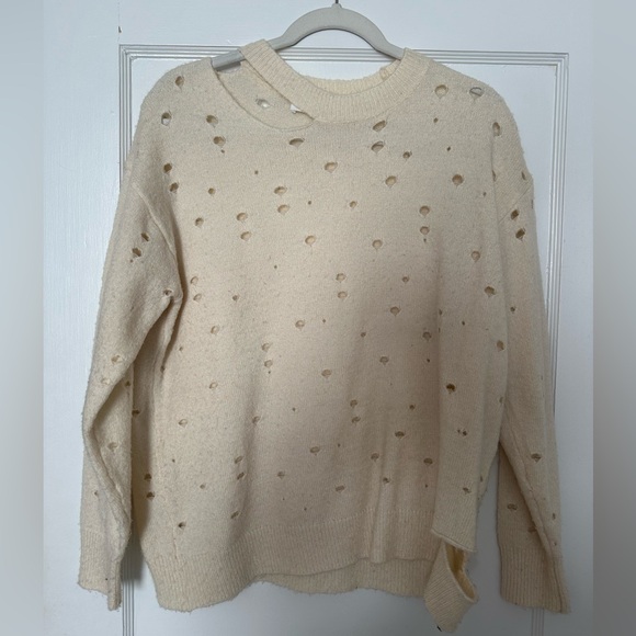 ASTR Distressed Cut Out Sweater - Picture 4 of 6